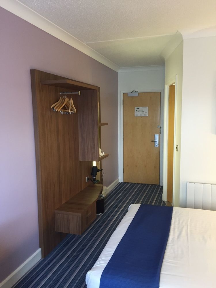 Holiday Inn Express, Chester Racecourse By Ihg Экстерьер фото