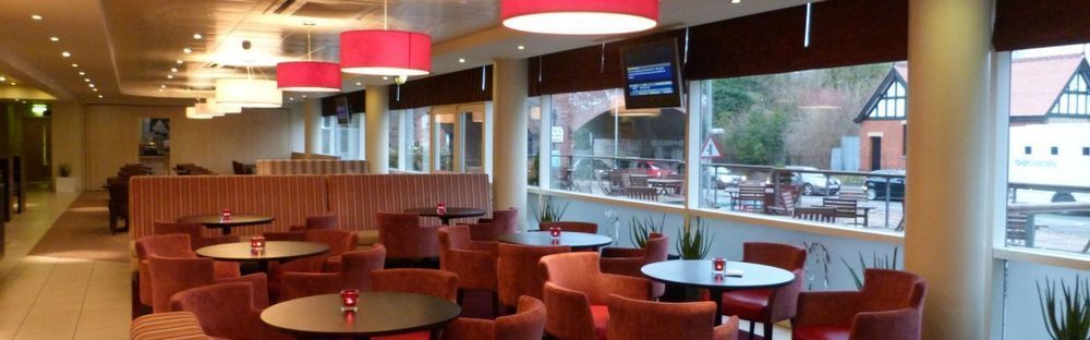 Holiday Inn Express, Chester Racecourse By Ihg Экстерьер фото