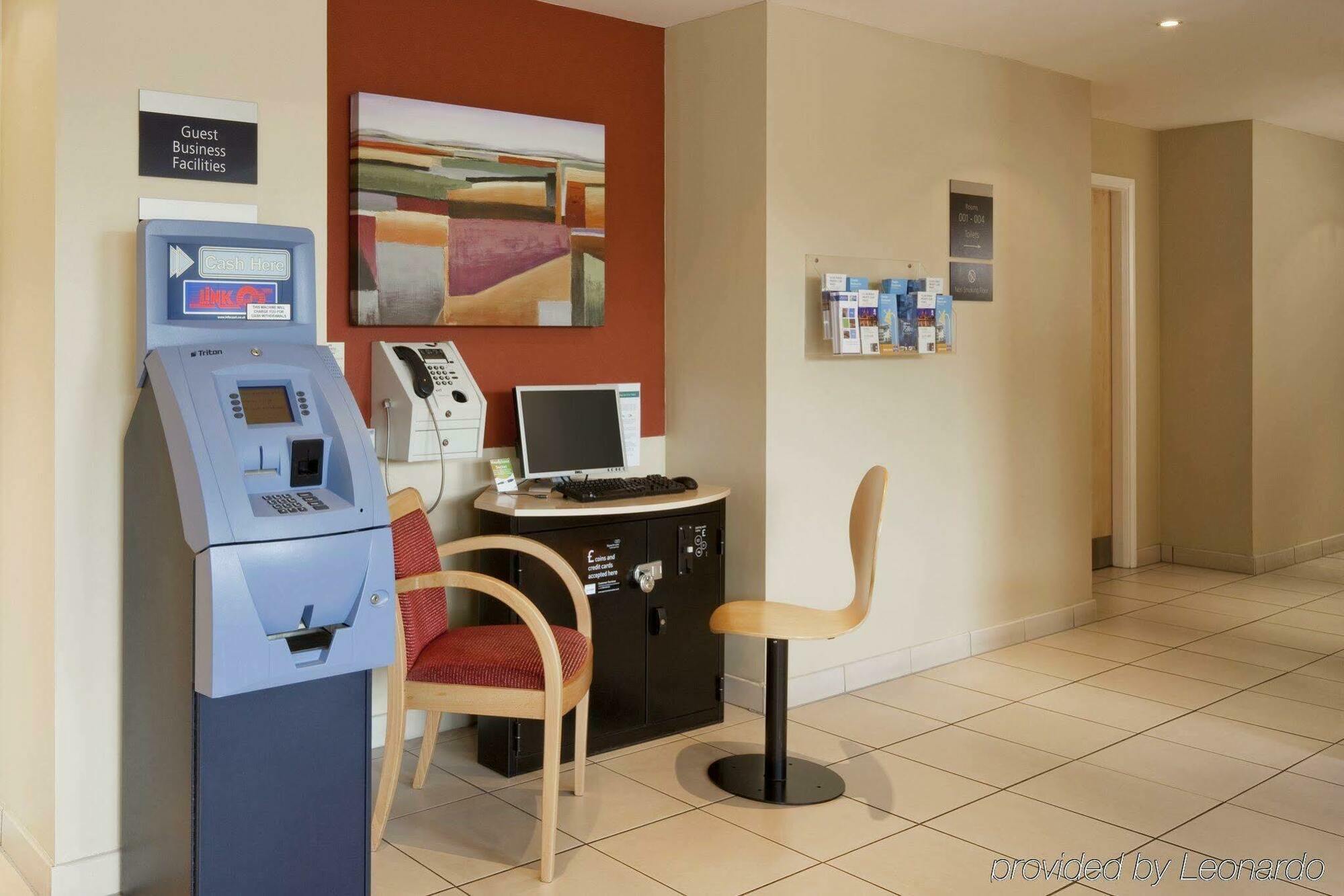 Holiday Inn Express, Chester Racecourse By Ihg Экстерьер фото